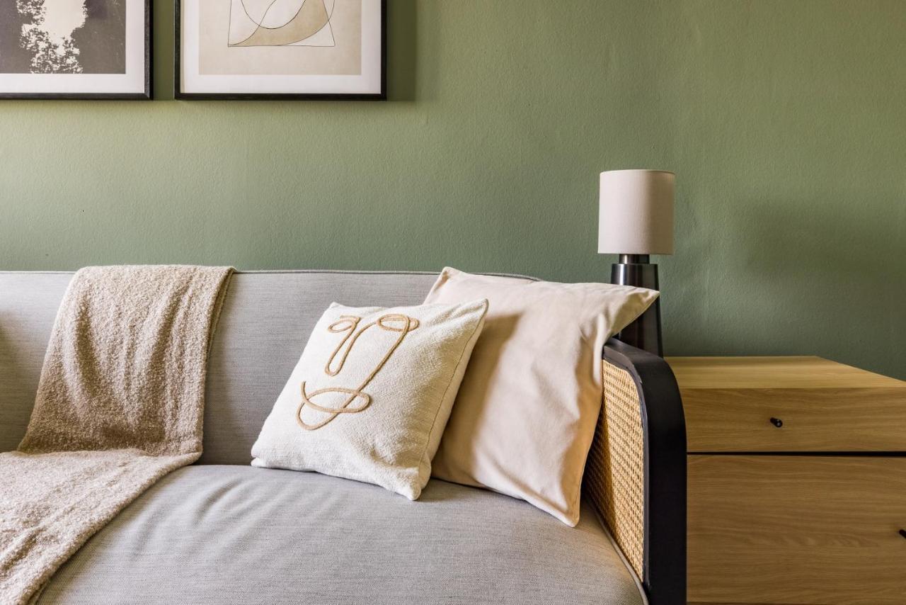 The Sussex Garden Retreat - Elegant 2Bdr Flat Appartement Londen Buitenkant foto