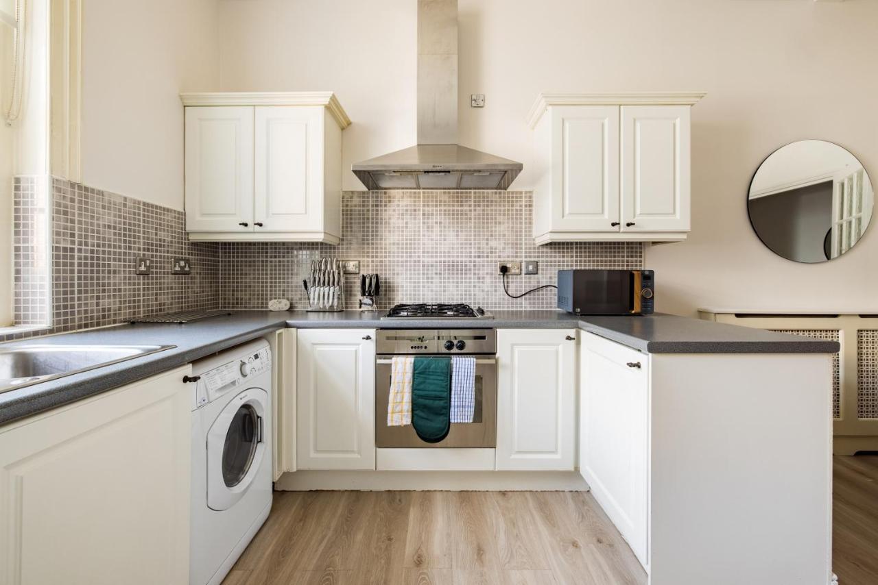 The Sussex Garden Retreat - Elegant 2Bdr Flat Appartement Londen Buitenkant foto
